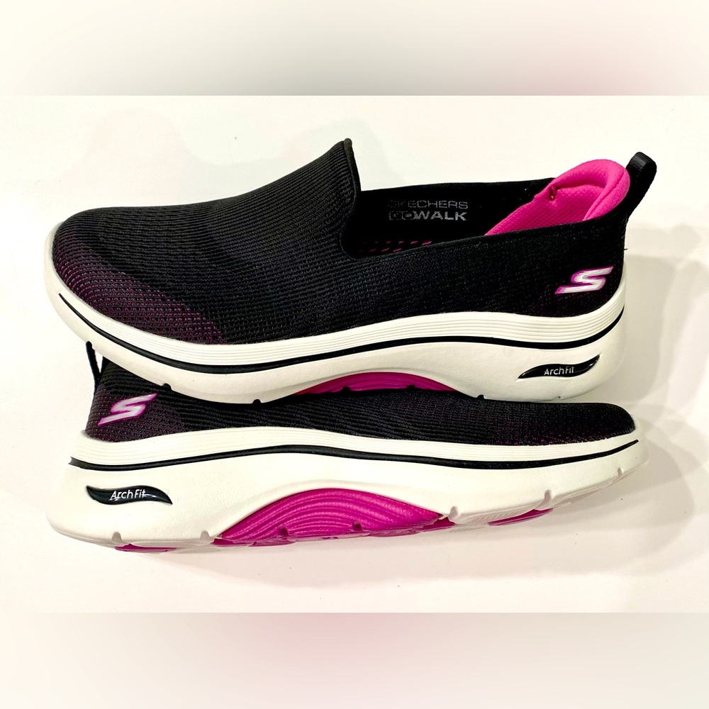 Skechers Our Planet Matters Air-Cooled Archfit Go Walk Black Pink Sneakers 8.5 M